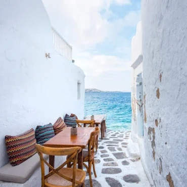 Mykonos_Seeking_Wanderland_DMC